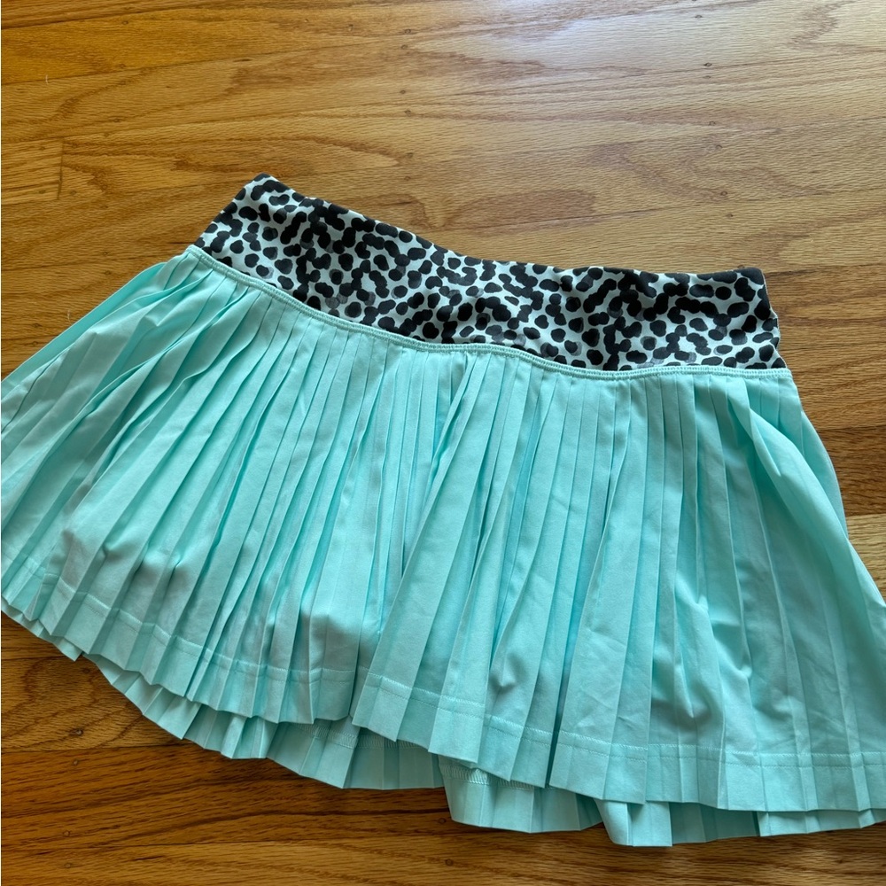 Lululemon pleat to street skirt